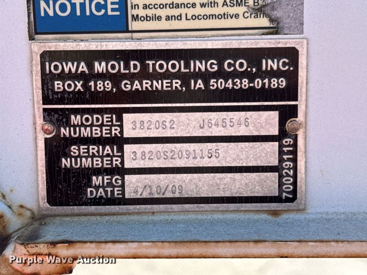 image for item DO0871 2010 International 7000 utility / service truck