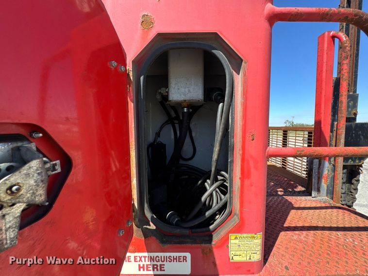 image for item DO0871 2010 International 7000 utility / service truck