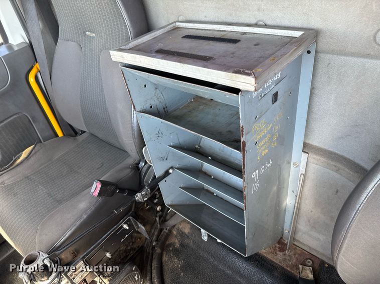 image for item DO0871 2010 International 7000 utility / service truck