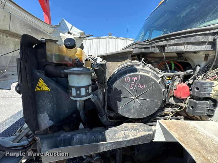 image for item DO0871 2010 International 7000 utility / service truck