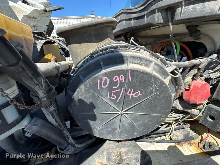 image for item DO0871 2010 International 7000 utility / service truck