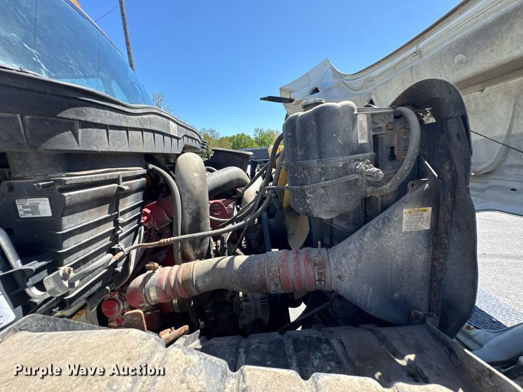 image for item DO0871 2010 International 7000 utility / service truck