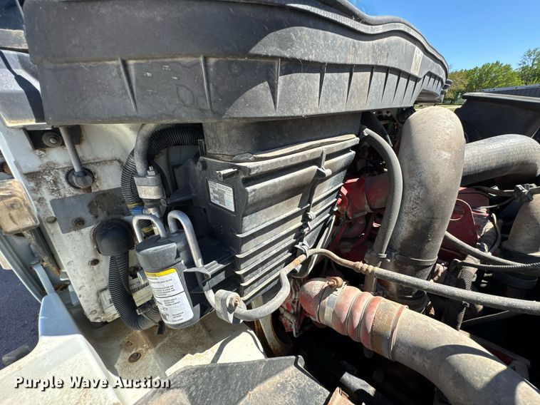 image for item DO0871 2010 International 7000 utility / service truck