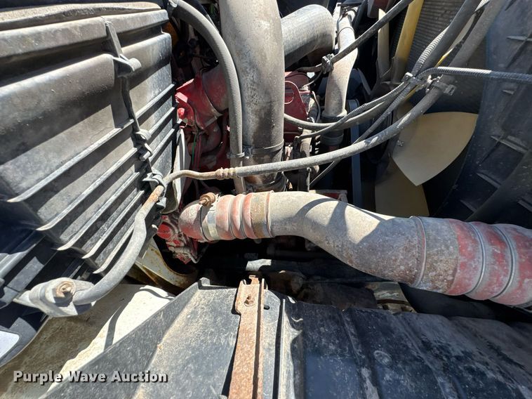 image for item DO0871 2010 International 7000 utility / service truck