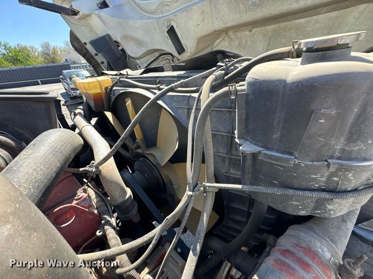 image for item DO0871 2010 International 7000 utility / service truck