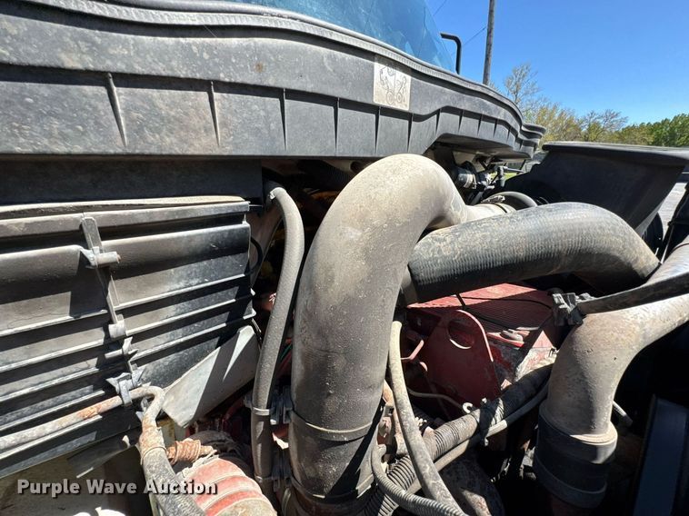 image for item DO0871 2010 International 7000 utility / service truck