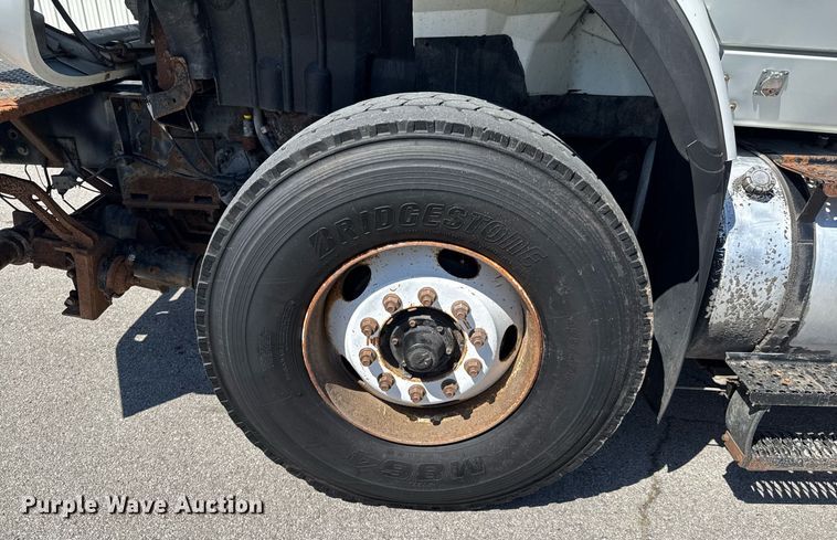 image for item DO0871 2010 International 7000 utility / service truck