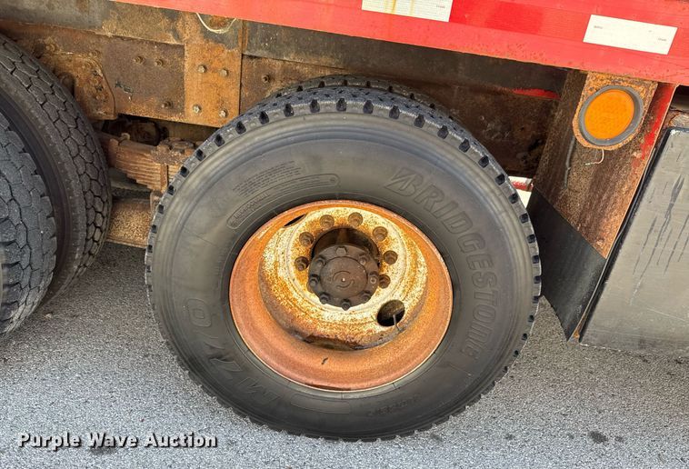 image for item DO0871 2010 International 7000 utility / service truck