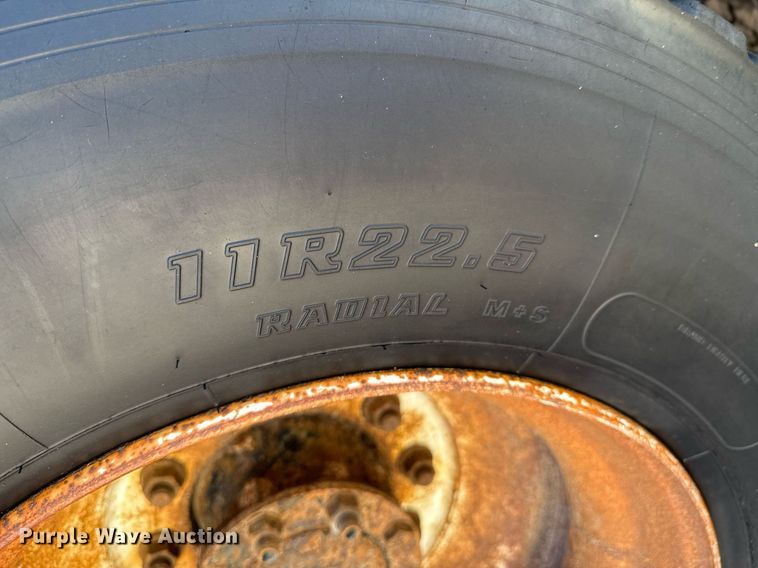 image for item DO0871 2010 International 7000 utility / service truck