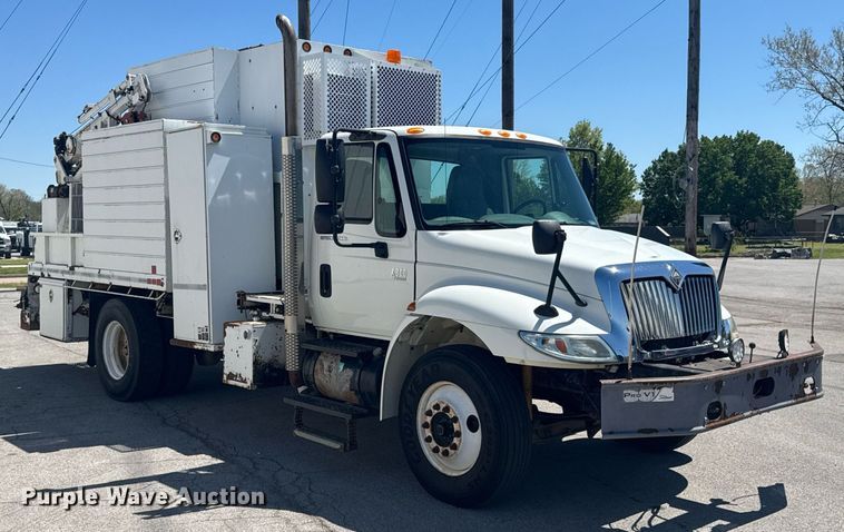 image for item DO0872 2007 International 4000 utility / service truck