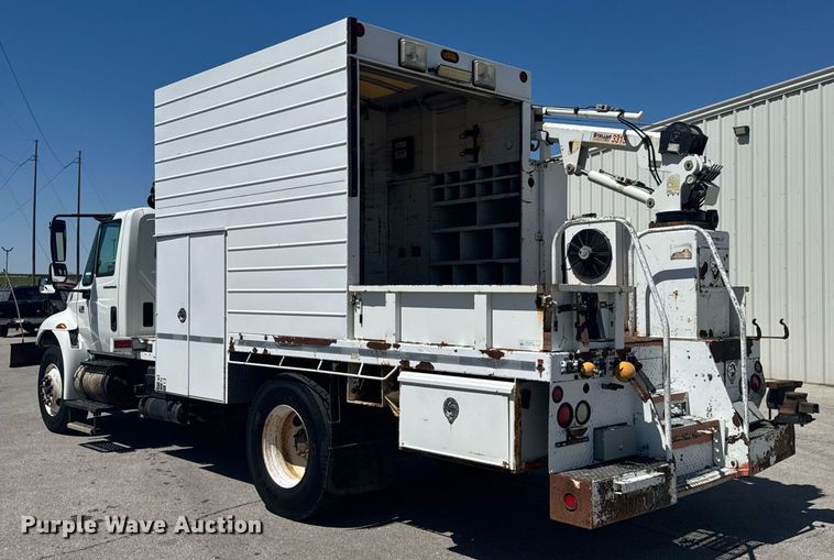 image for item DO0872 2007 International 4000 utility / service truck