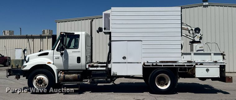 image for item DO0872 2007 International 4000 utility / service truck