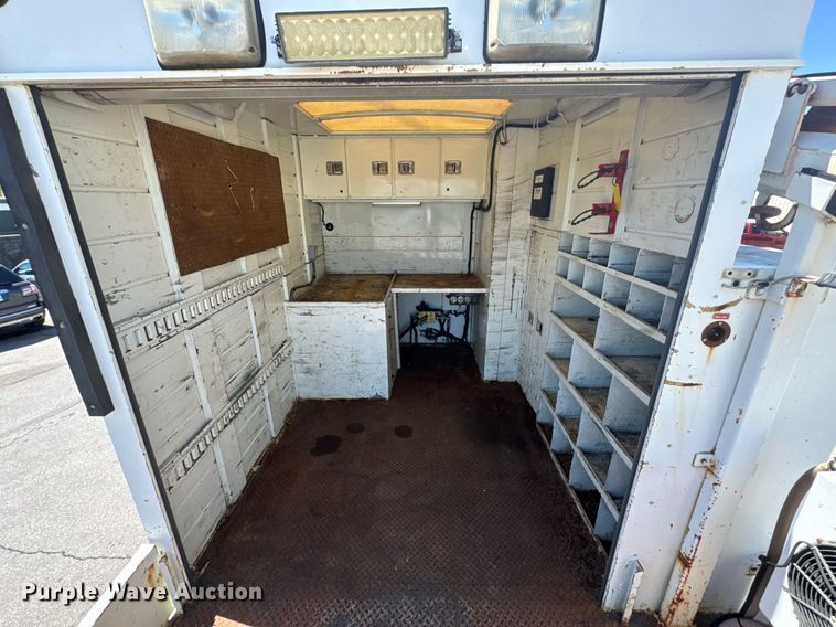 image for item DO0872 2007 International 4000 utility / service truck