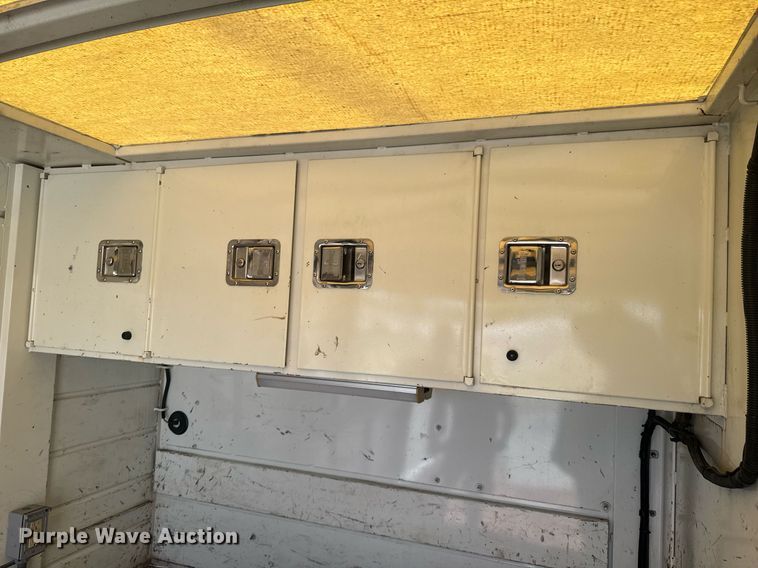 image for item DO0872 2007 International 4000 utility / service truck