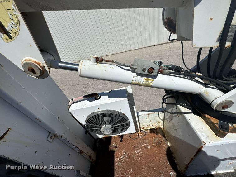 image for item DO0872 2007 International 4000 utility / service truck