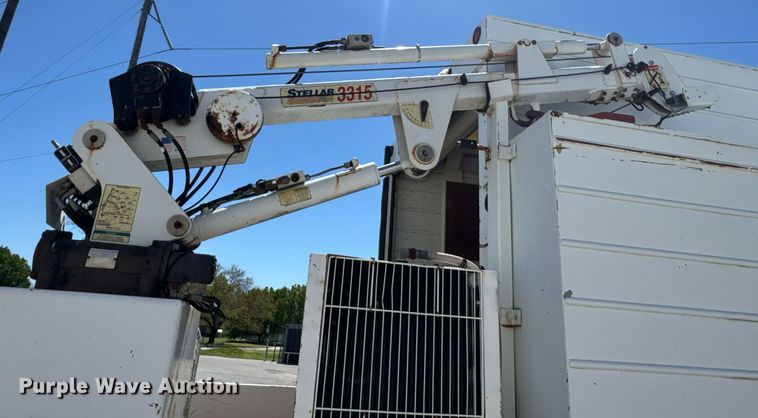 image for item DO0872 2007 International 4000 utility / service truck