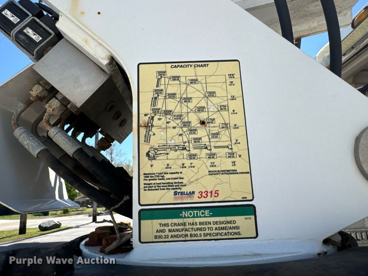 image for item DO0872 2007 International 4000 utility / service truck