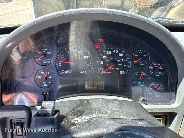 image for item DO0872 2007 International 4000 utility / service truck