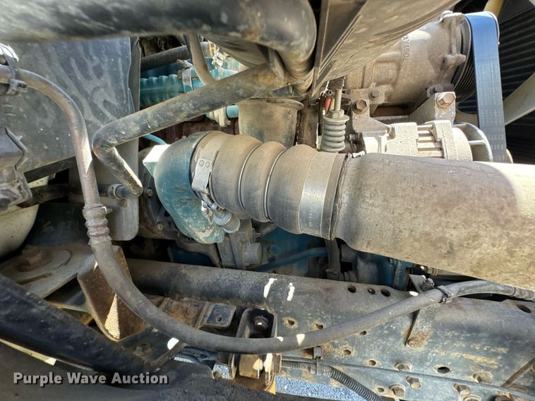 image for item DO0872 2007 International 4000 utility / service truck