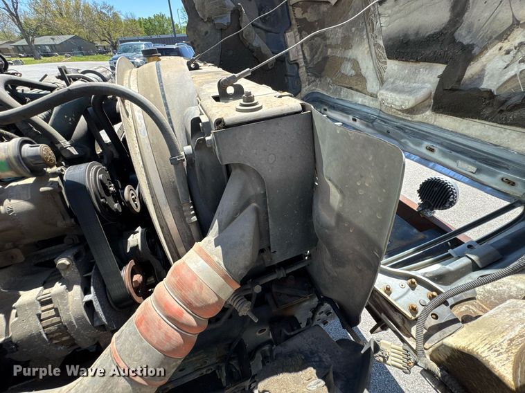 image for item DO0872 2007 International 4000 utility / service truck