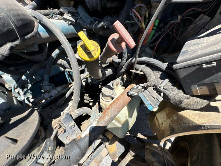 image for item DO0872 2007 International 4000 utility / service truck