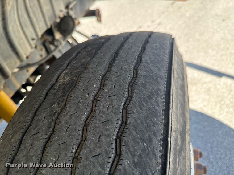 image for item DO0872 2007 International 4000 utility / service truck