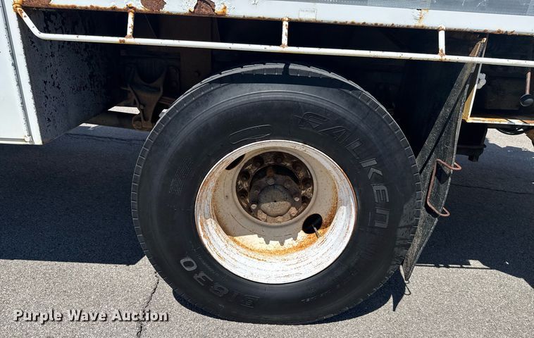 image for item DO0872 2007 International 4000 utility / service truck