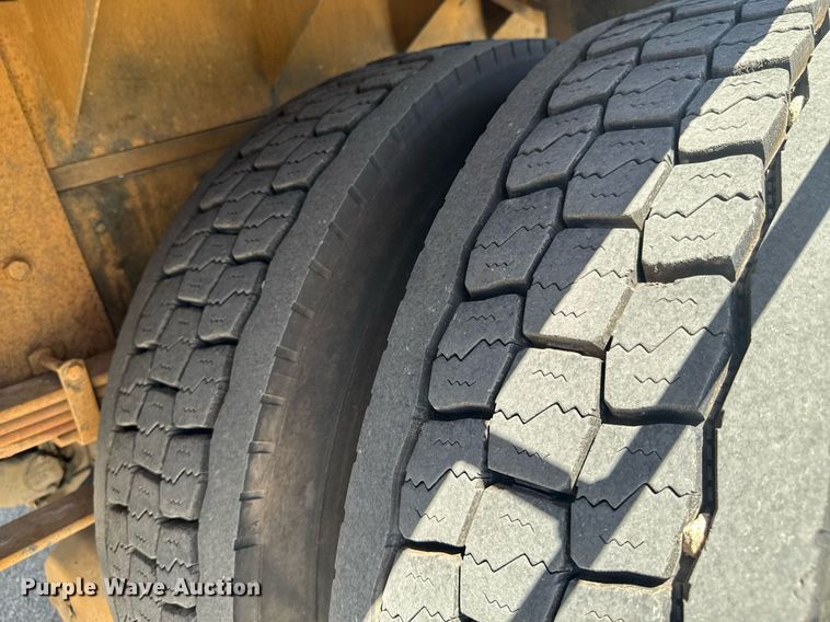 image for item DO0872 2007 International 4000 utility / service truck