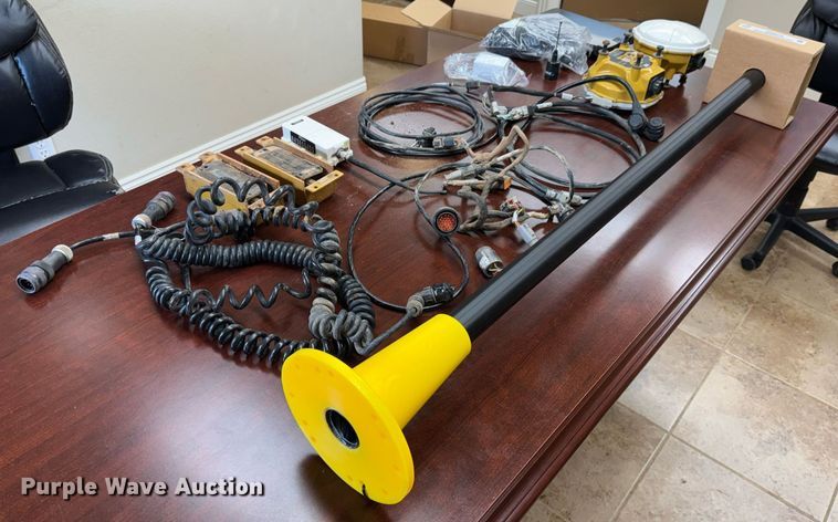 image for item DO0873 Trimble grade control system