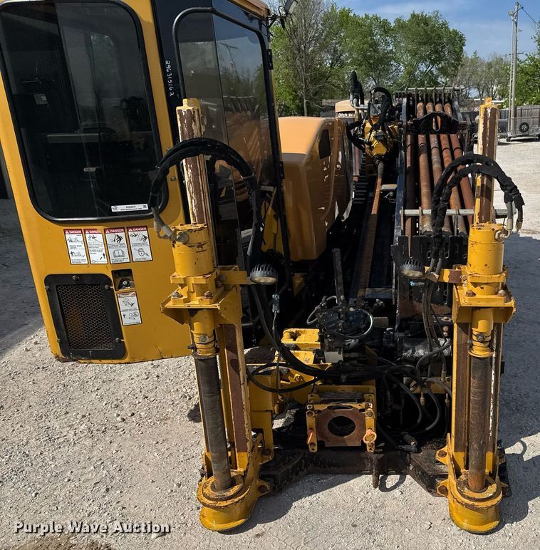 image for item DO0876 2013 Vermeer D24X40 II directional boring unit