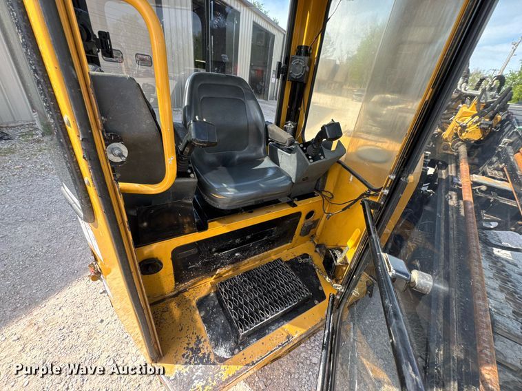 image for item DO0876 2013 Vermeer D24X40 II directional boring unit