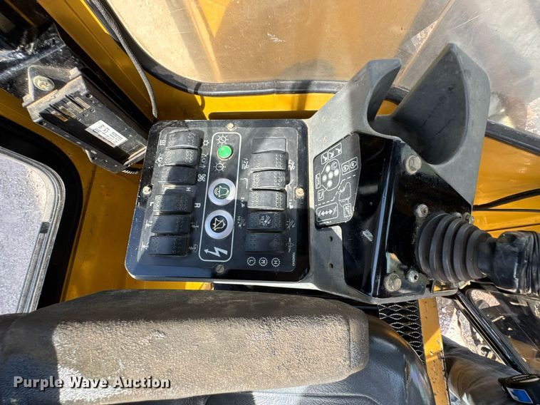 image for item DO0876 2013 Vermeer D24X40 II directional boring unit