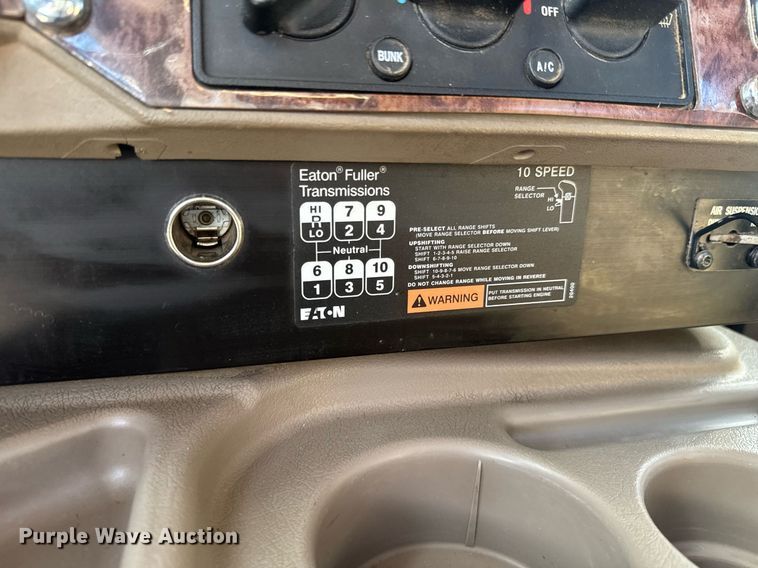 image for item DO0878 2007 International 9400i SBA flatbed truck with mud mixing system