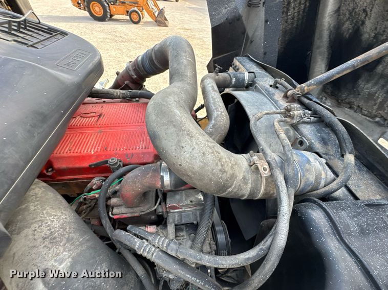 image for item DO0878 2007 International 9400i SBA flatbed truck with mud mixing system