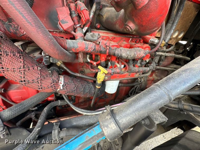 image for item DO0878 2007 International 9400i SBA flatbed truck with mud mixing system