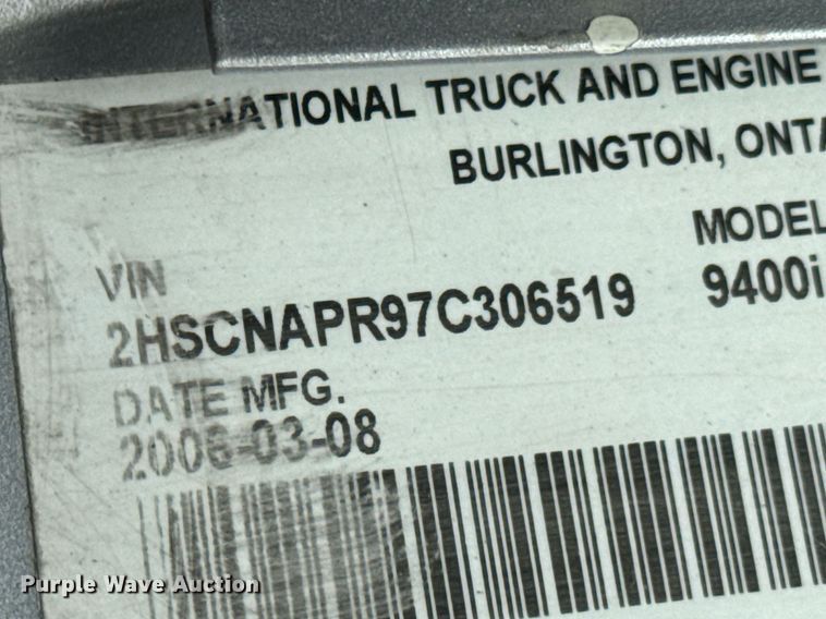 image for item DO0878 2007 International 9400i SBA flatbed truck with mud mixing system