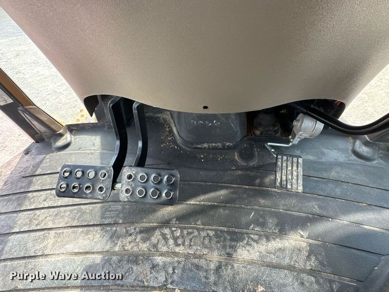 image for item DO0879 2014 Case 580 Super N backhoe