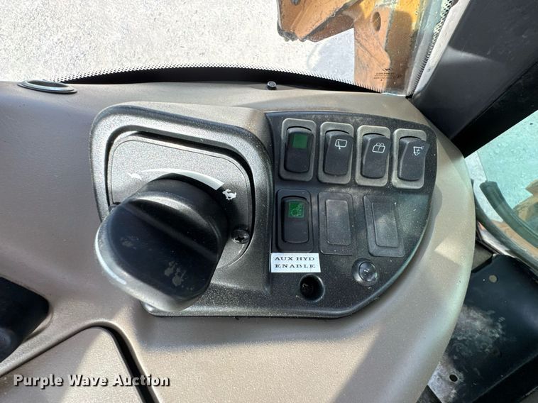 image for item DO0879 2014 Case 580 Super N backhoe