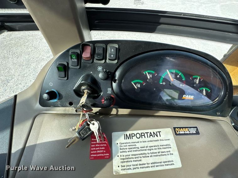 image for item DO0879 2014 Case 580 Super N backhoe