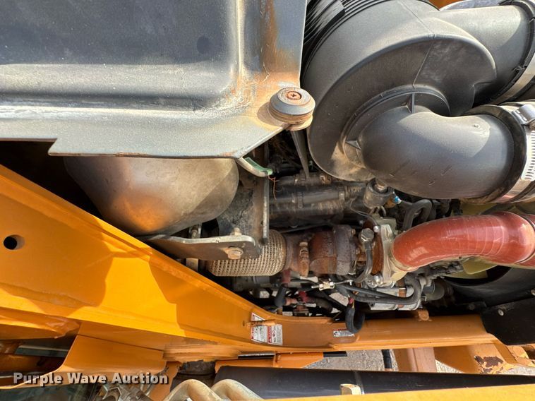 image for item DO0879 2014 Case 580 Super N backhoe