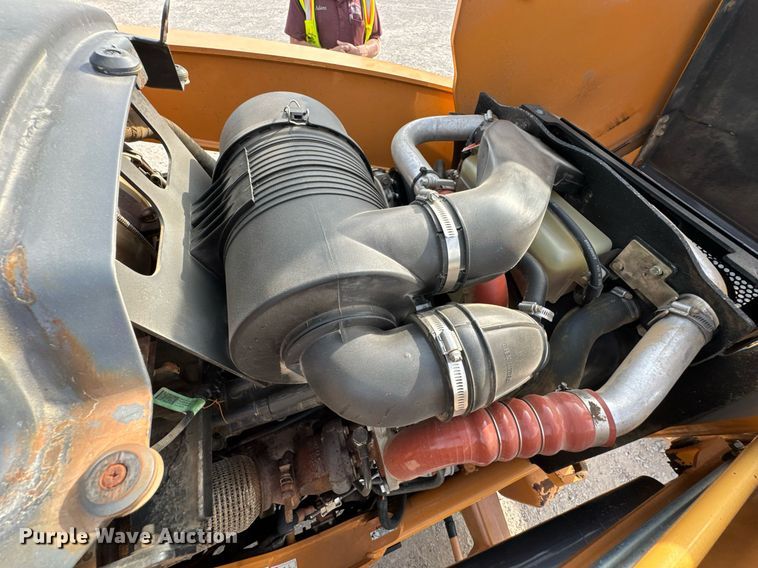 image for item DO0879 2014 Case 580 Super N backhoe