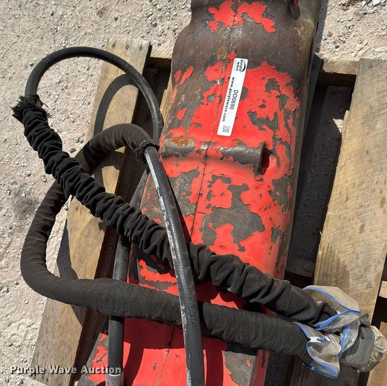 image for item DO0880 Air Hammer AH-V2 breaker