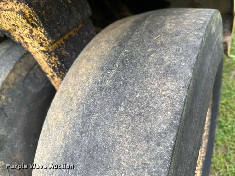 image for item DO0922 Bomag BW9R pneumatic roller