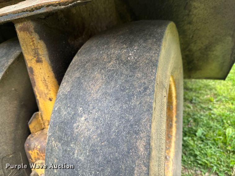 image for item DO0922 Bomag BW9R pneumatic roller