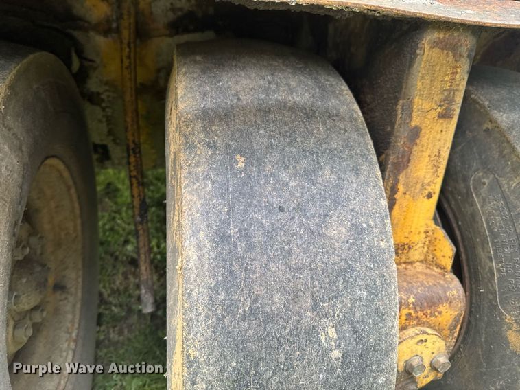 image for item DO0922 Bomag BW9R pneumatic roller