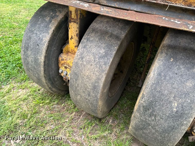 image for item DO0922 Bomag BW9R pneumatic roller