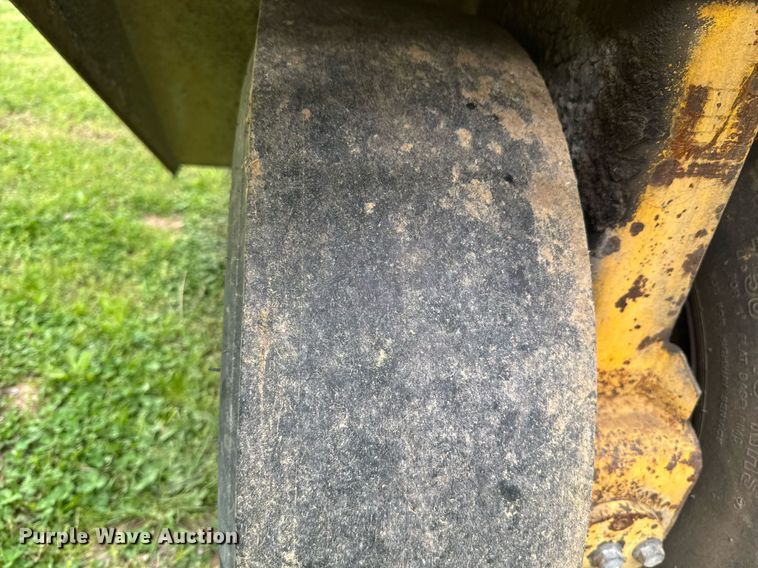 image for item DO0922 Bomag BW9R pneumatic roller