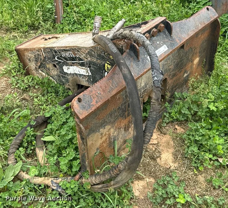 image for item DO0924 Whitestar B5570 skid steer breaker