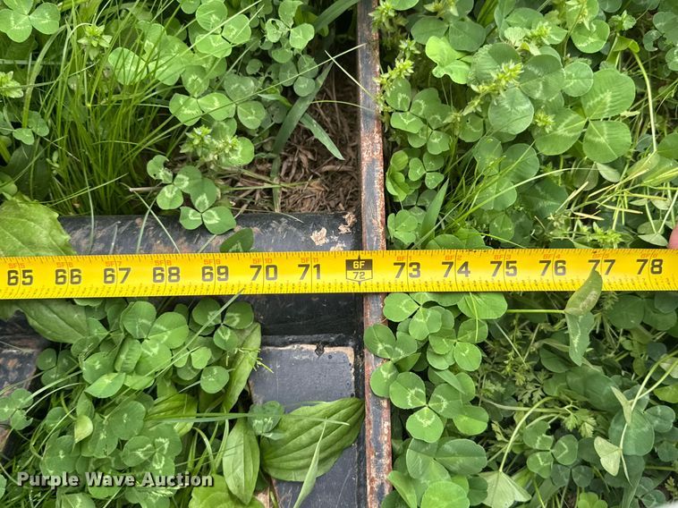 image for item DO0925 Terra Force YRG074 skid steer grapple bucket