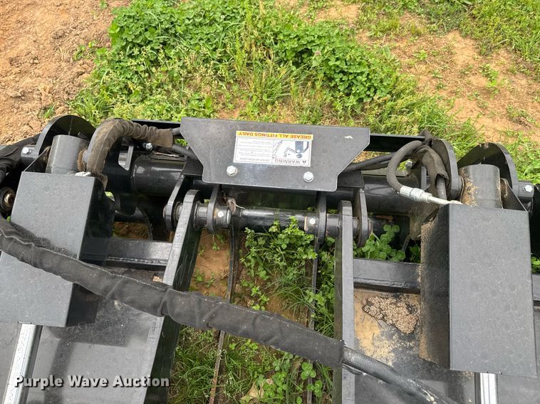 image for item DO0925 Terra Force YRG074 skid steer grapple bucket